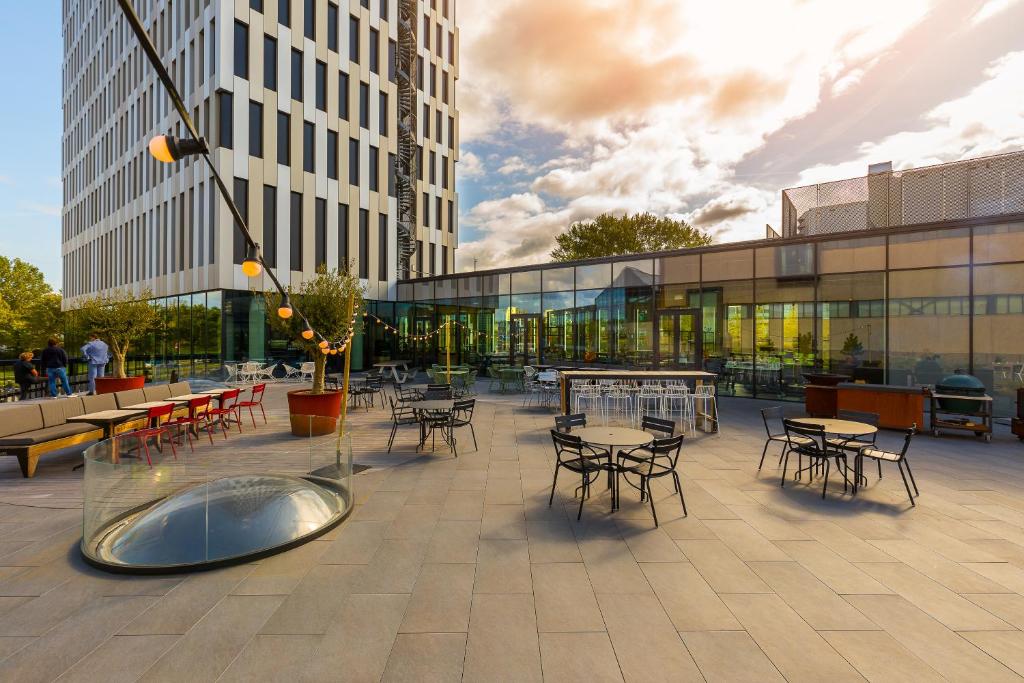 postillon hotel amsterdam terrace