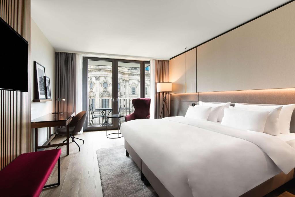 radisson-collection-hotel-berlin-3 radisson collection hotel berlin room