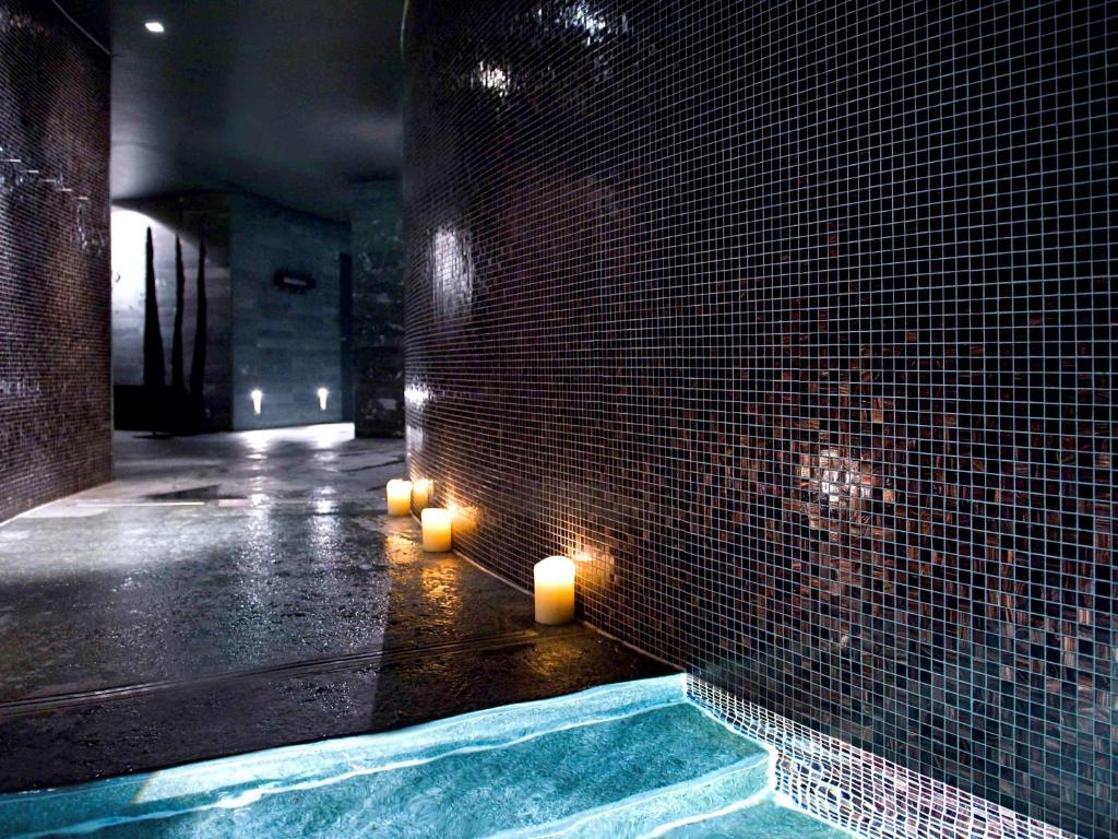 sofitel-munich-bayerpost-5 sofitel munich bayerpost swimming pool