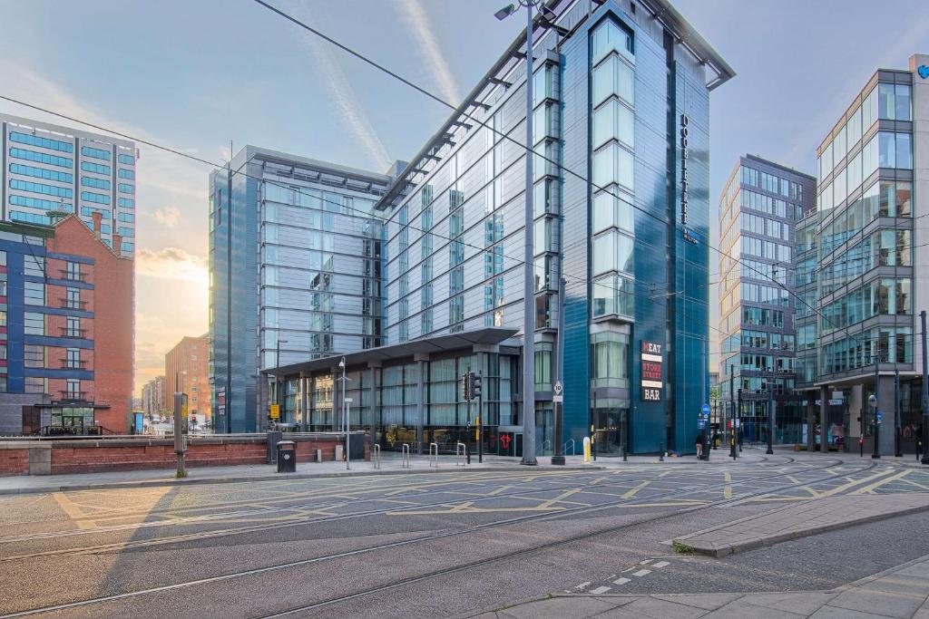 double tree by hilton manchester piccadilly building