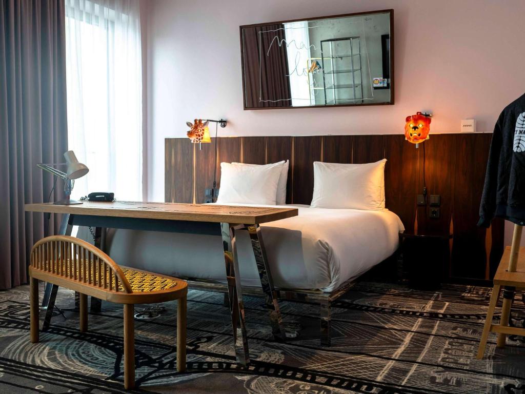 mama-shelter-luxembourg-5 mama shelter luxembourg room