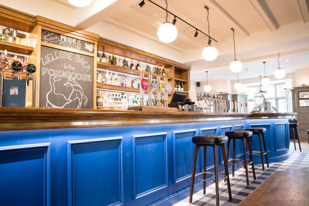the fox & goose hotel london bar